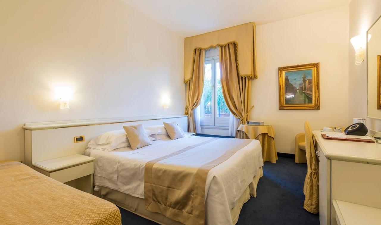 Superior Double or Twin Room Garden View