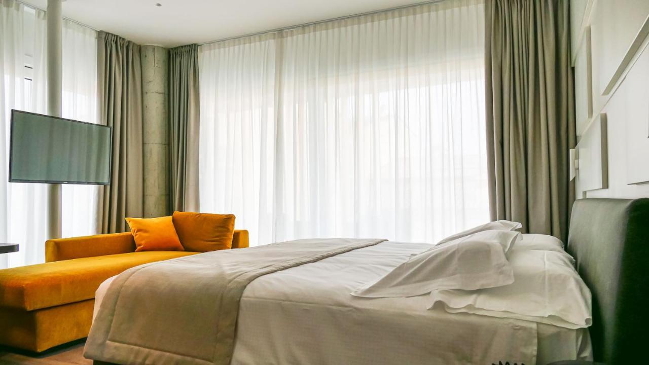 Deluxe Triple Room Balcony