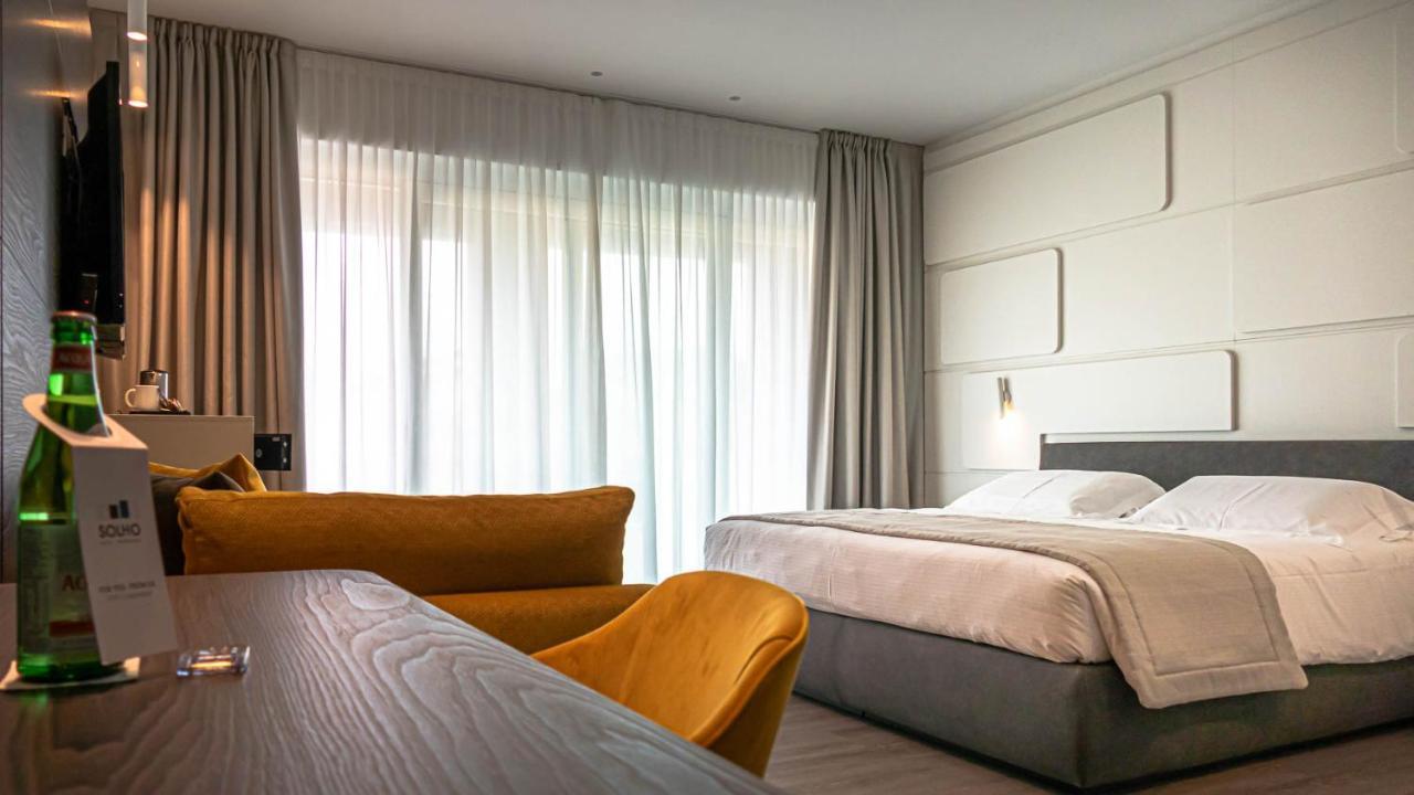Deluxe Triple Room Balcony
