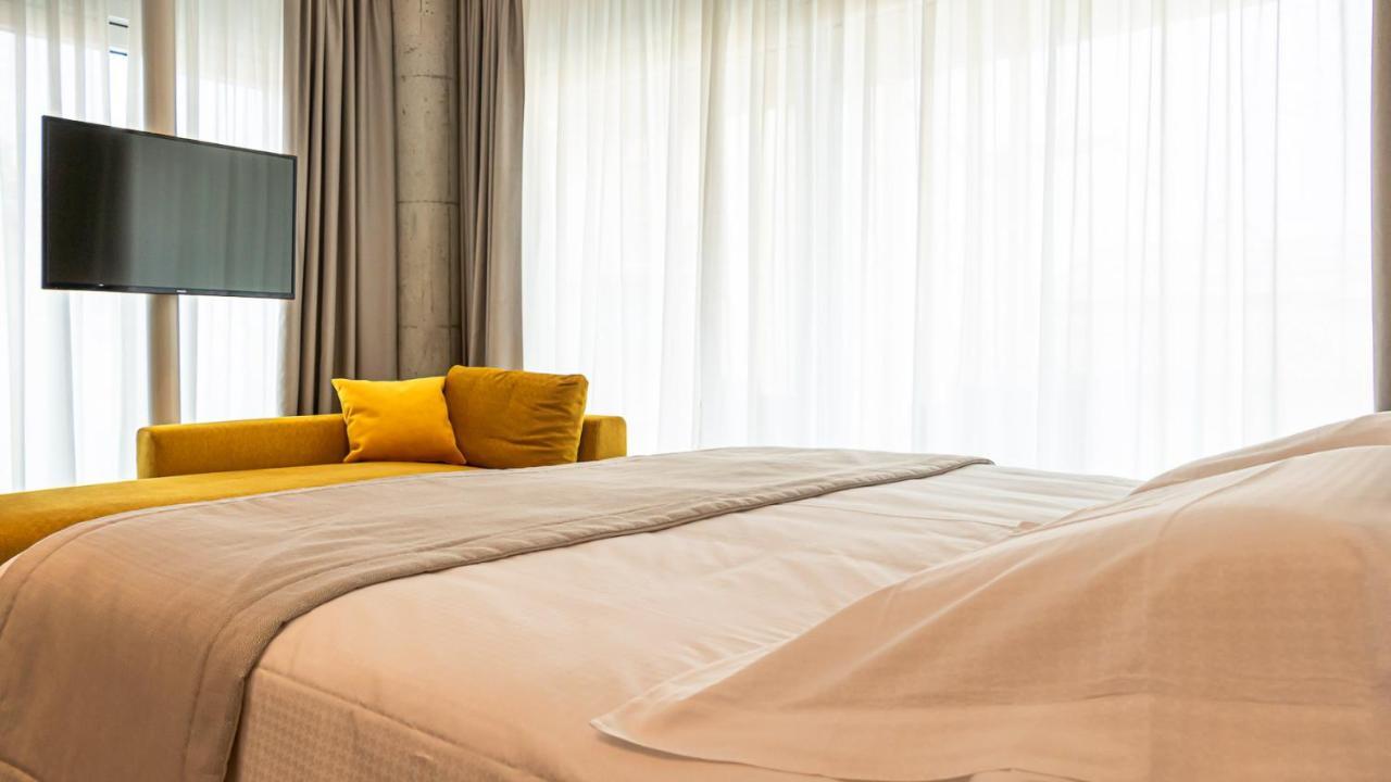 Deluxe Triple Room Balcony