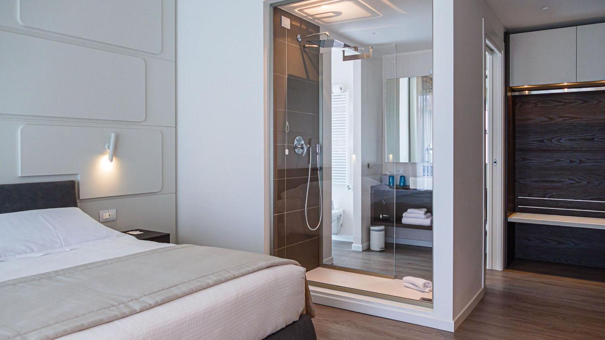 Deluxe Triple Room Balcony